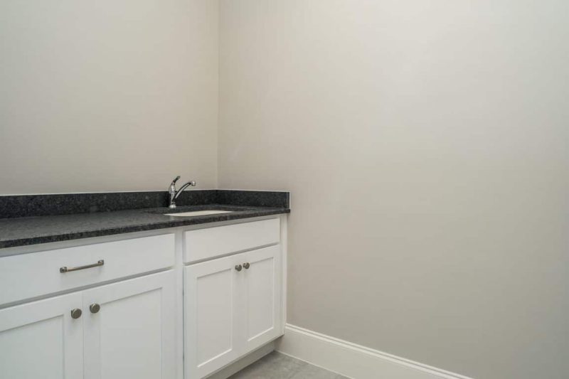 Modern 4-Bed house Plan with CAD Designs & Open Floor Plan