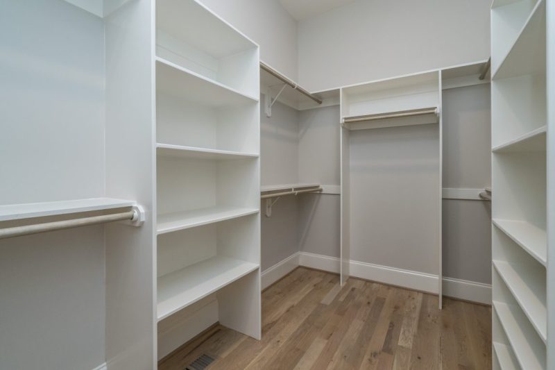 Modern 4-Bed house Plan with CAD Designs & Open Floor Plan