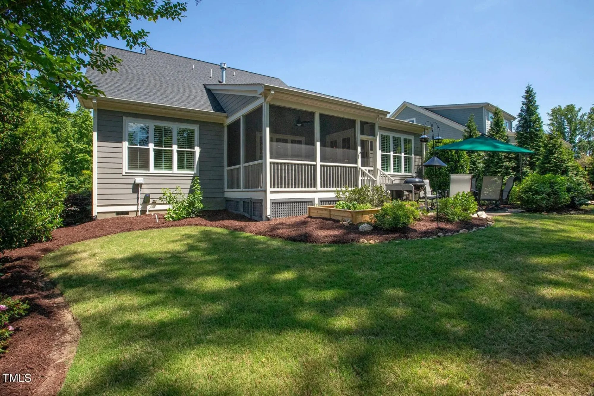 Elegant Craftsman house Plan with Spacious Floor Designs
