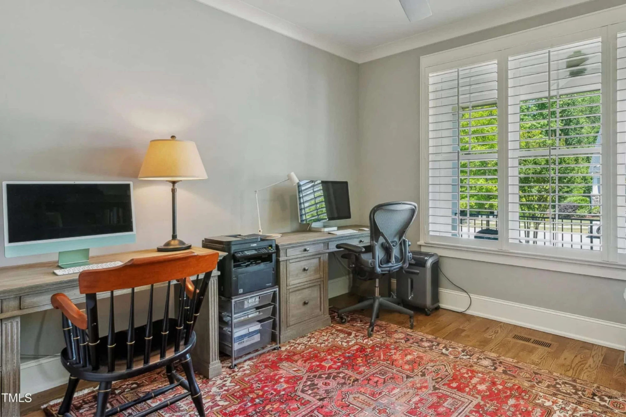 Elegant Craftsman house Plan with Spacious Floor Designs