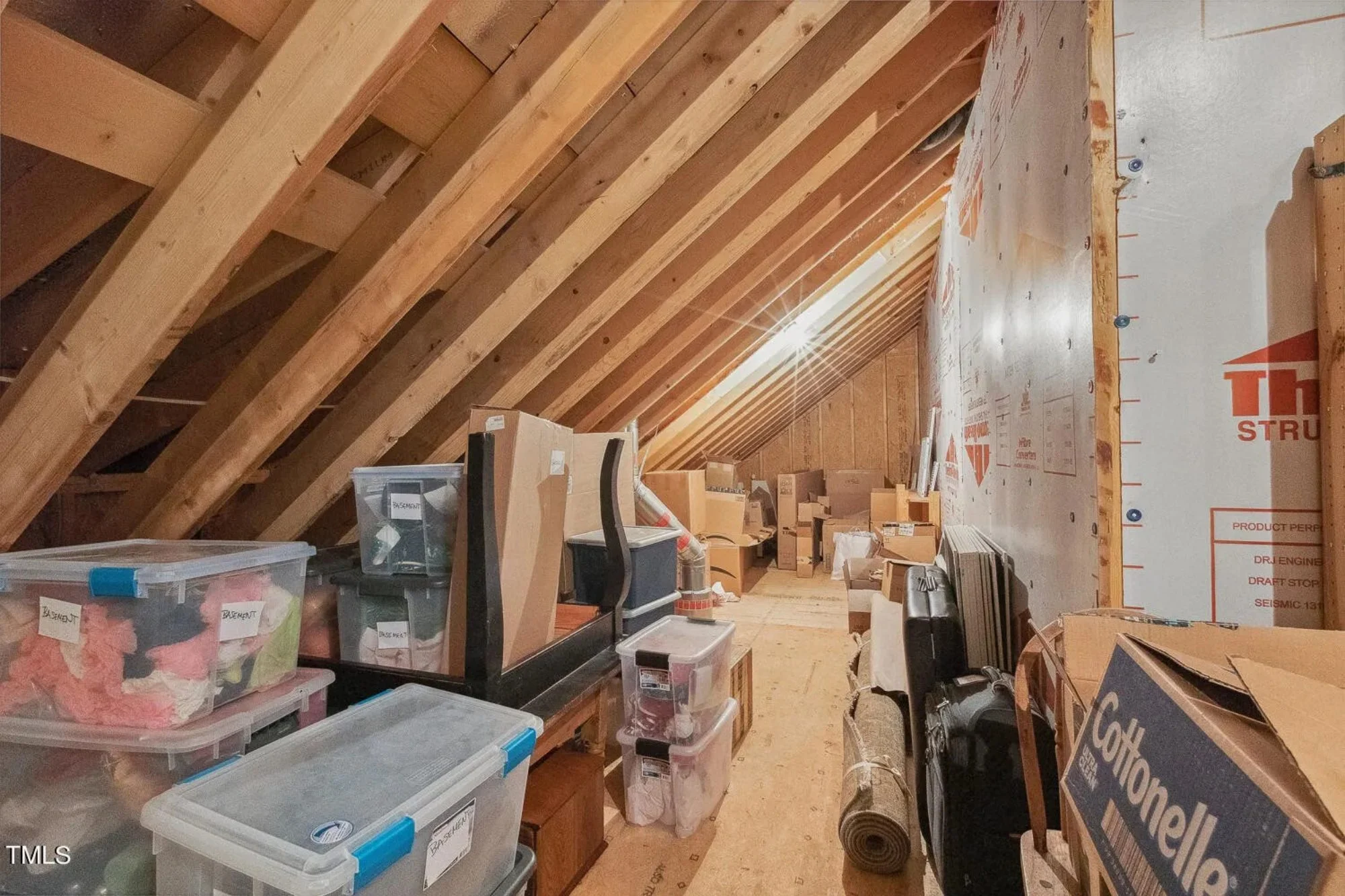 Elegant Craftsman house Plan with Spacious Floor Designs