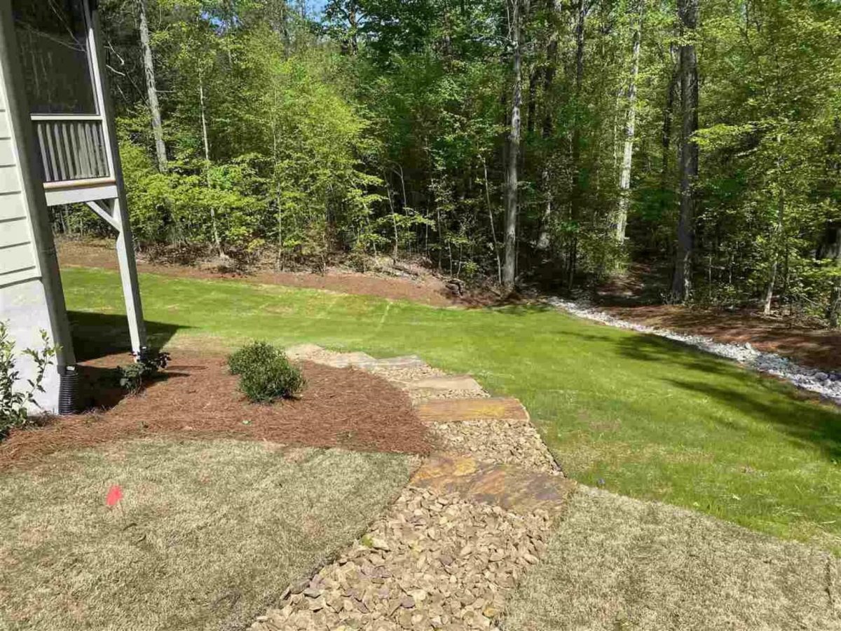 Traditional Craftsman house Plan with Spacious Floor Designs