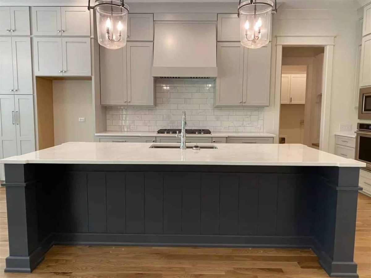 Traditional Craftsman house Plan with Spacious Floor Designs