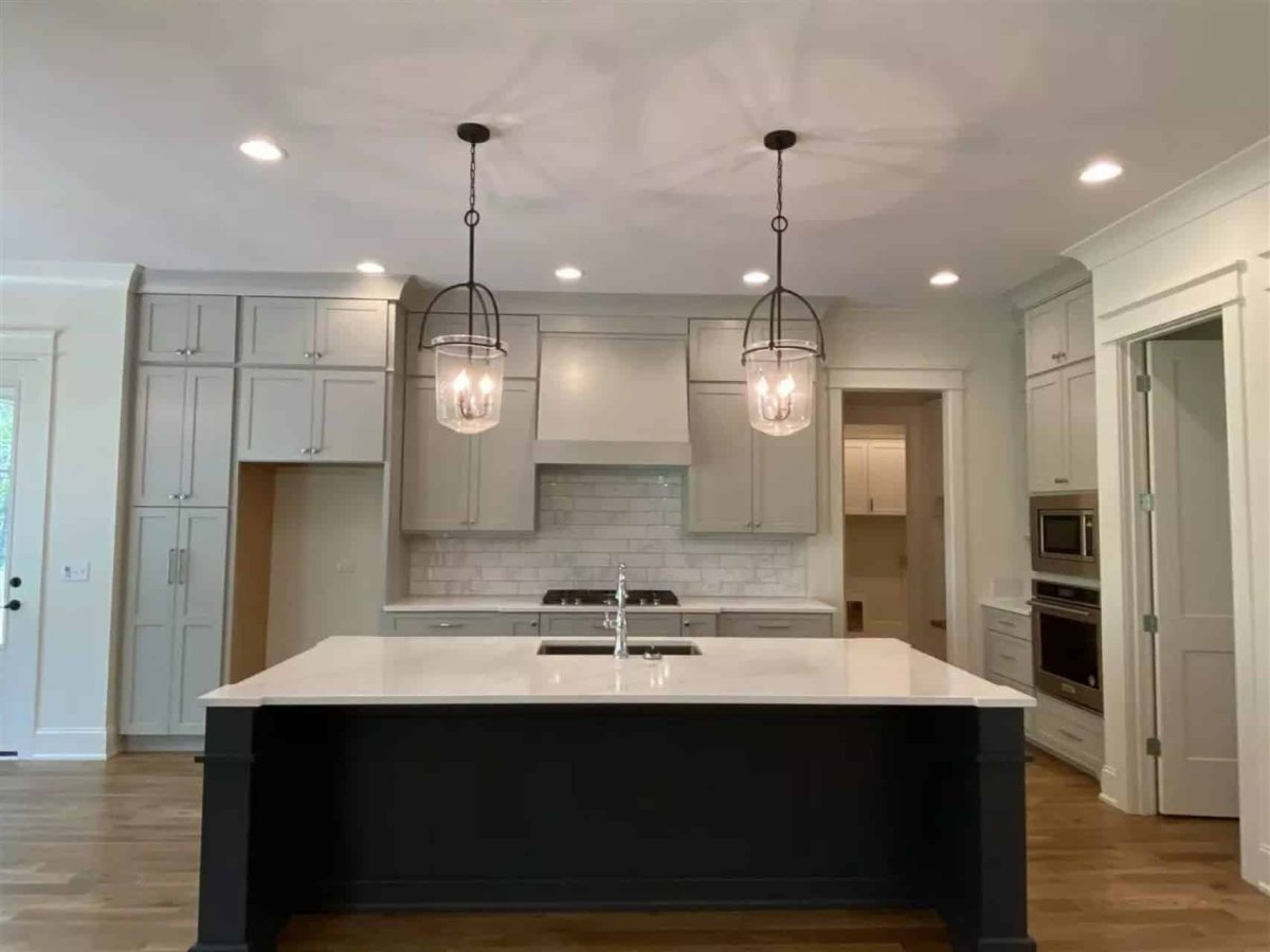 Traditional Craftsman house Plan with Spacious Floor Designs