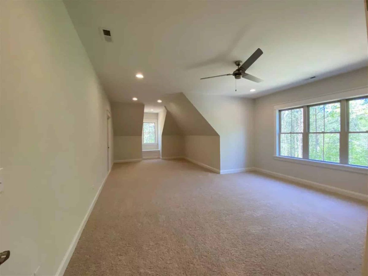 Traditional Craftsman house Plan with Spacious Floor Designs