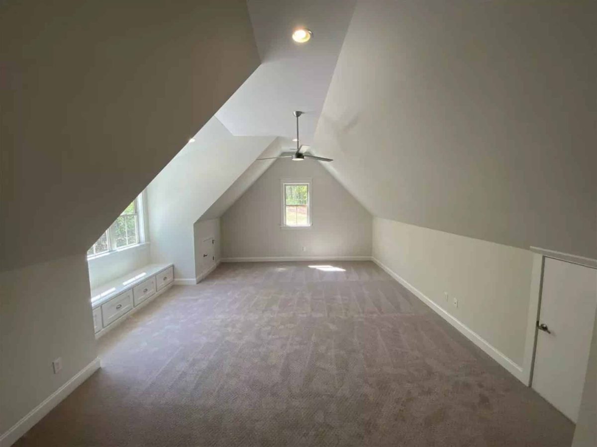 Traditional Craftsman house Plan with Spacious Floor Designs