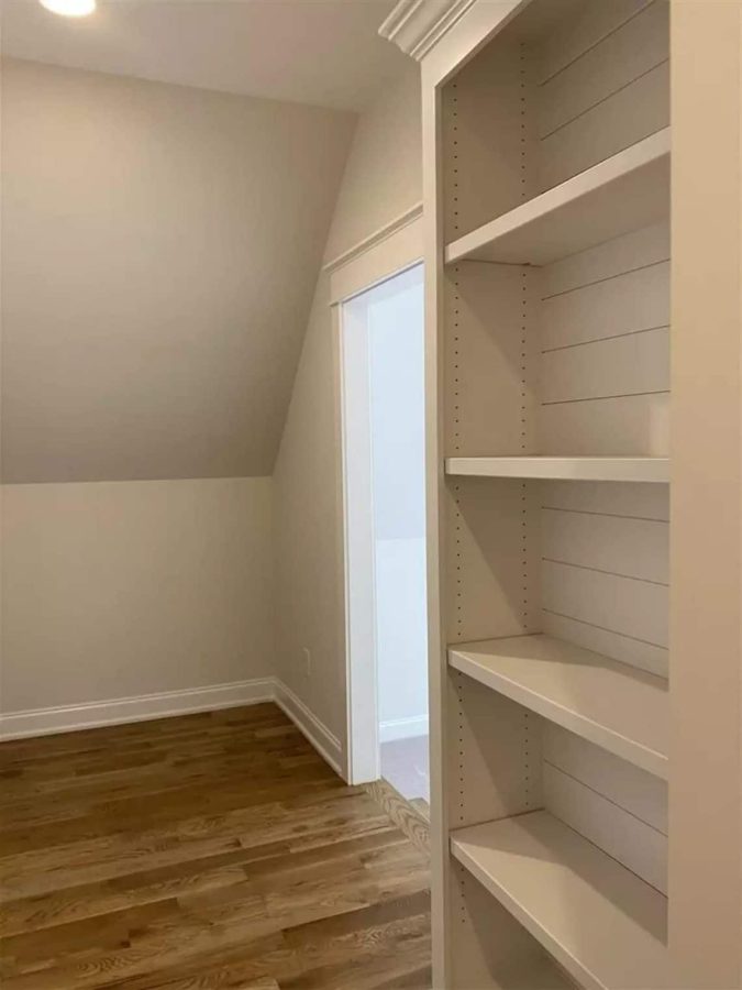 Traditional Craftsman house Plan with Spacious Floor Designs