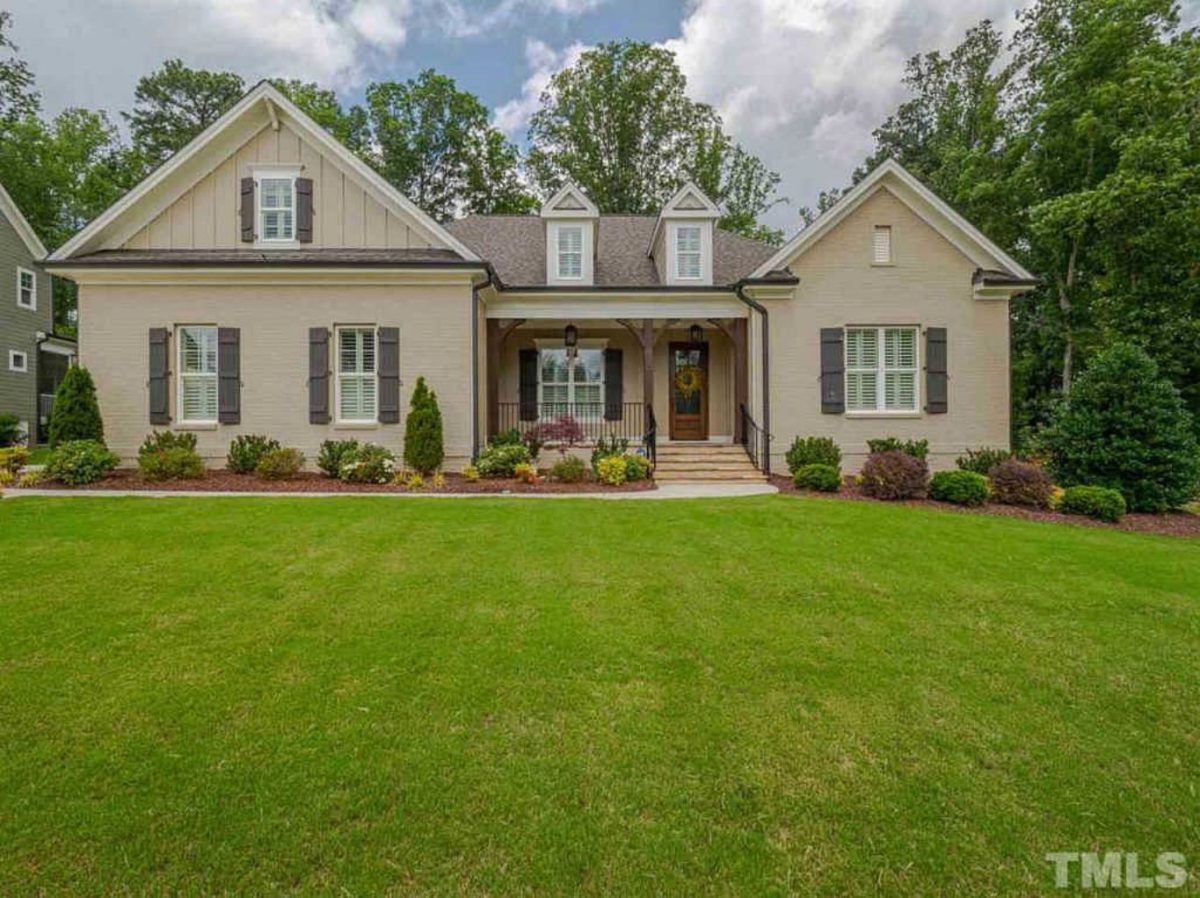 Beautiful house Floor Plans with CAD & Modern Designs