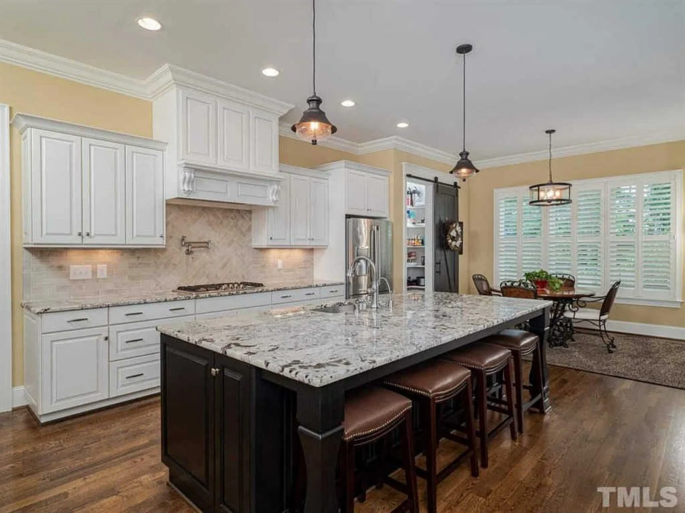 Beautiful house Floor Plans with CAD & Modern Designs