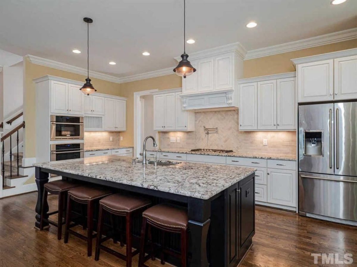 Beautiful house Floor Plans with CAD & Modern Designs