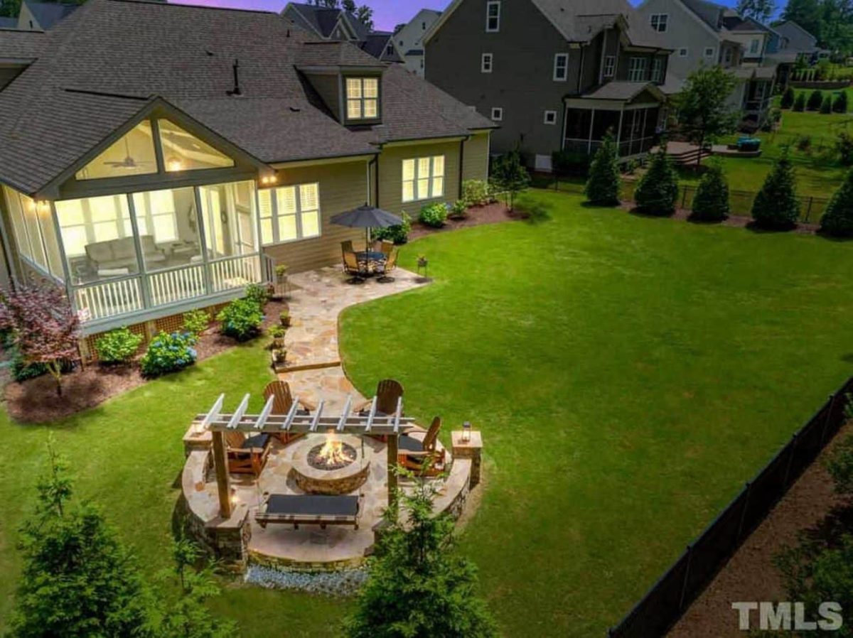 Beautiful house Floor Plans with CAD & Modern Designs