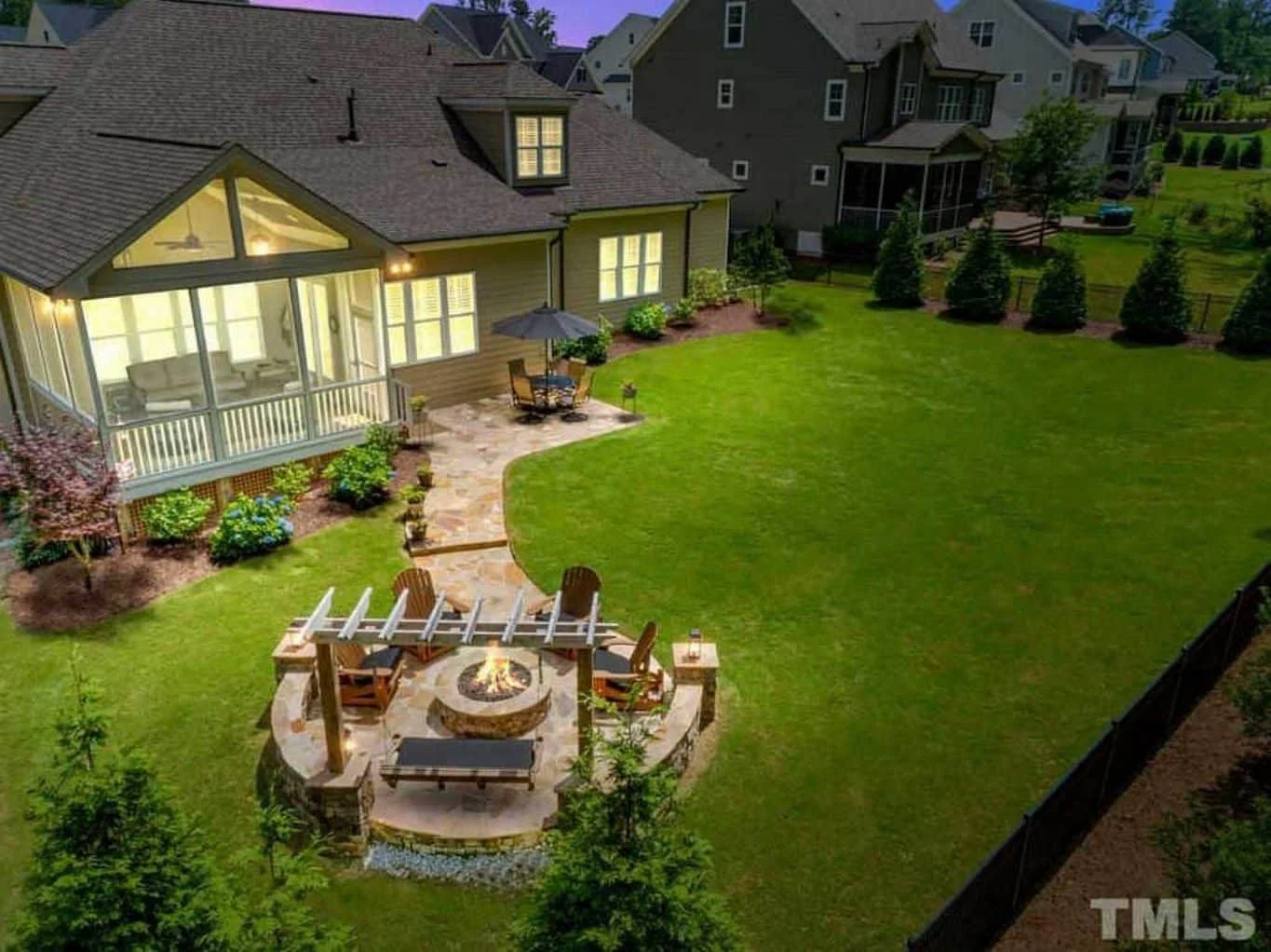 Beautiful house Floor Plans with CAD & Modern Designs