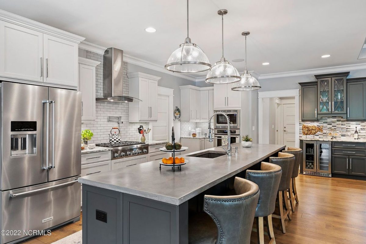 Craftsman house Design Blueprint with 2-Story Floor Plan