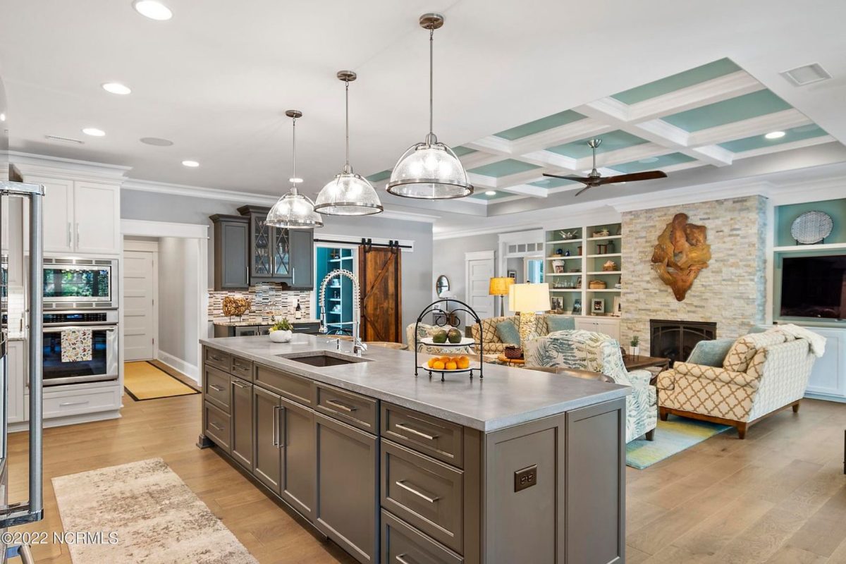 Craftsman house Design Blueprint with 2-Story Floor Plan