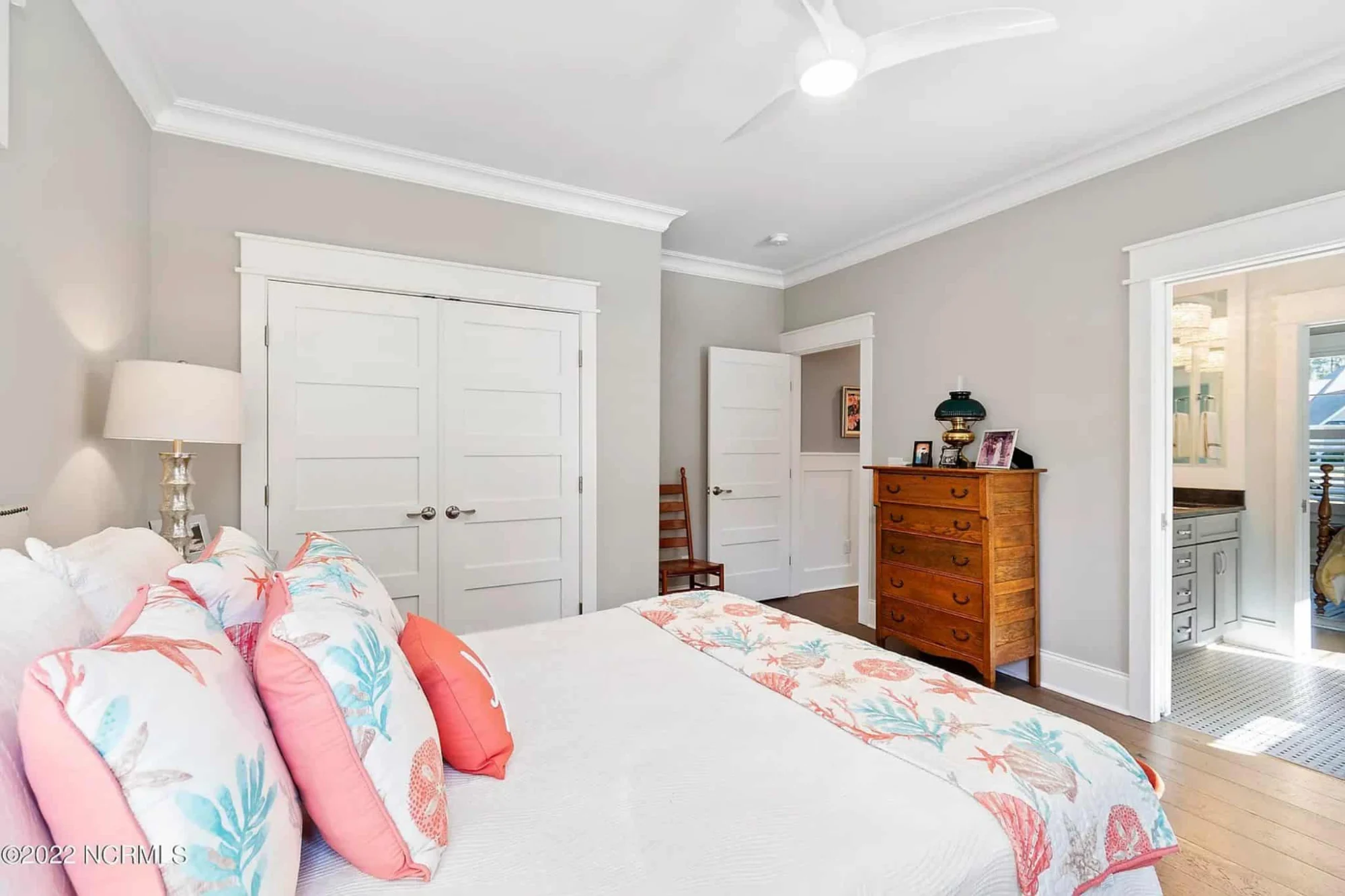 Craftsman house Design Blueprint with 2-Story Floor Plan