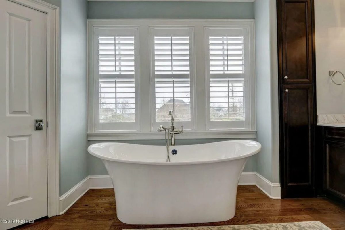 Craftsman Floor Plan with 4 Beds, Open Design & Great Features