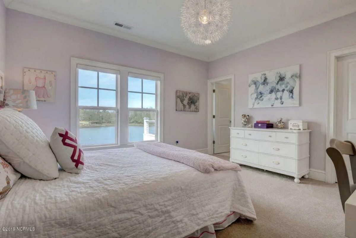 Craftsman Floor Plan with 4 Beds, Open Design & Great Features