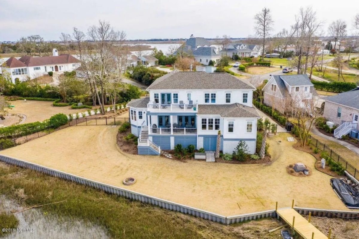 Craftsman Floor Plan with 4 Beds, Open Design & Great Features