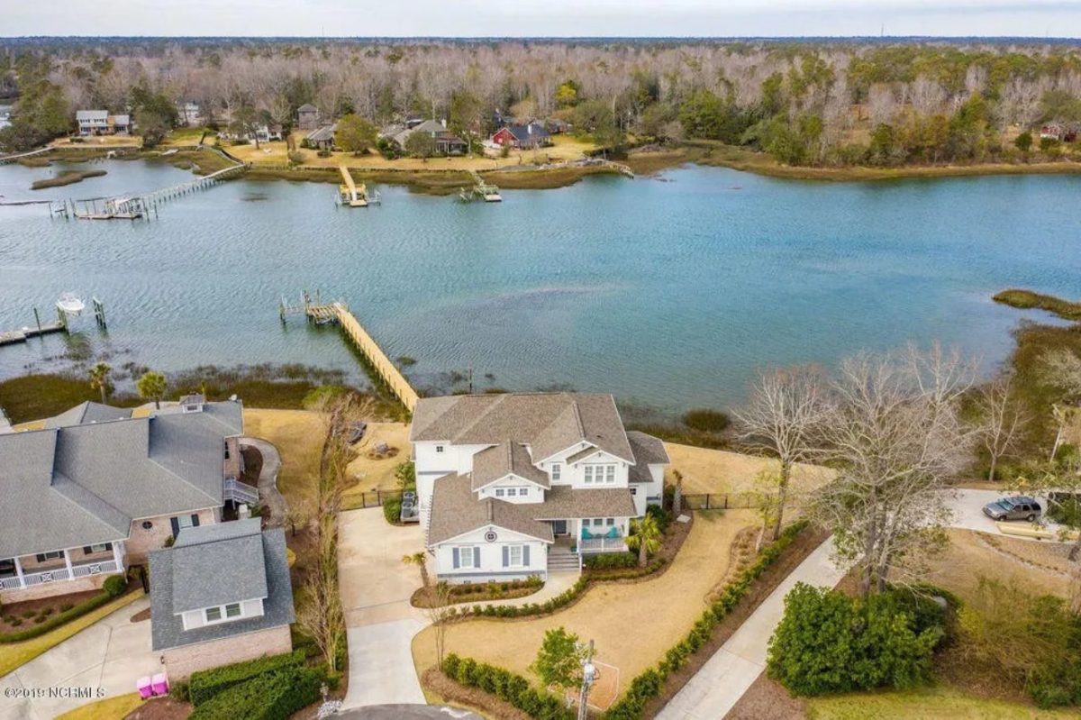 Craftsman Floor Plan with 4 Beds, Open Design & Great Features