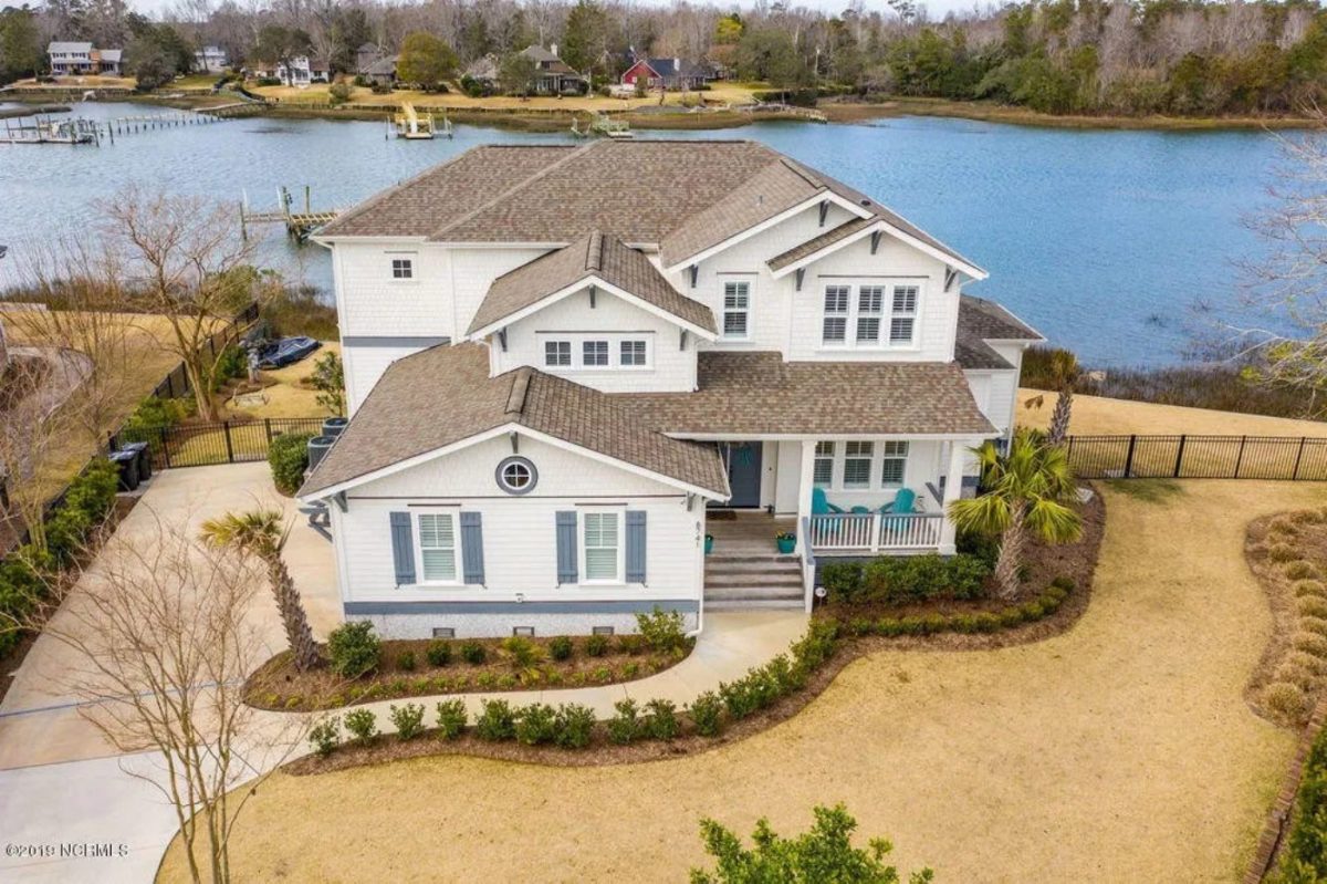 Craftsman Floor Plan with 4 Beds, Open Design & Great Features