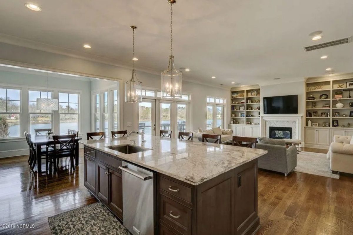 Craftsman Floor Plan with 4 Beds, Open Design & Great Features