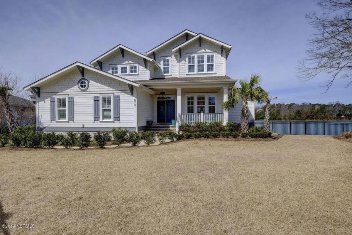 Craftsman Floor Plan with 4 Beds, Open Design & Great Features