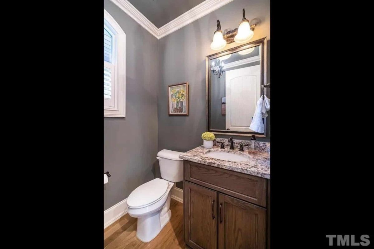 Custom house Blueprint with 4 Beds, 4.5 Baths, Open Floor Plan Designs