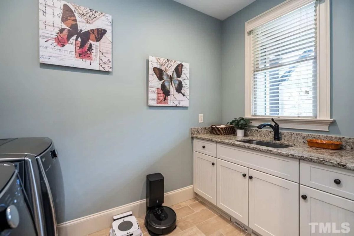 Custom house Blueprint with 4 Beds, 4.5 Baths, Open Floor Plan Designs