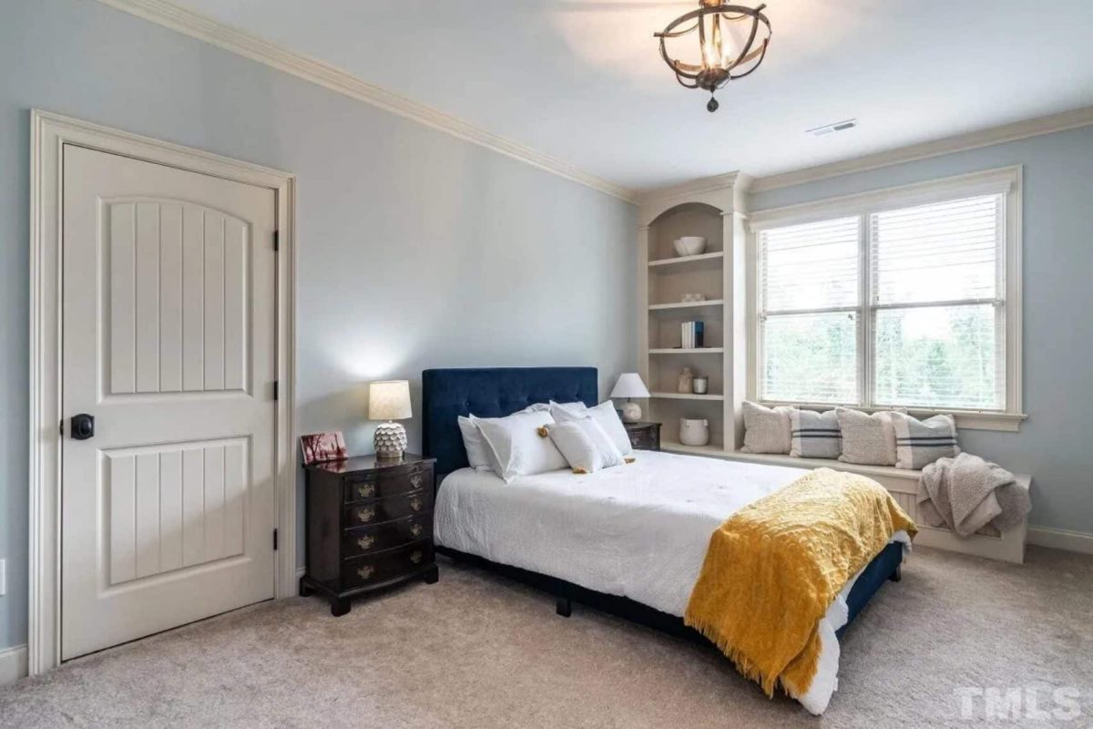 Custom house Blueprint with 4 Beds, 4.5 Baths, Open Floor Plan Designs