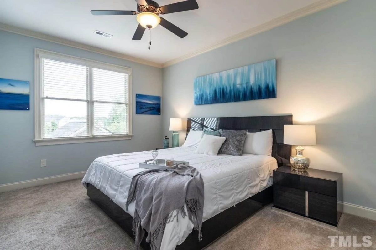 Custom house Blueprint with 4 Beds, 4.5 Baths, Open Floor Plan Designs