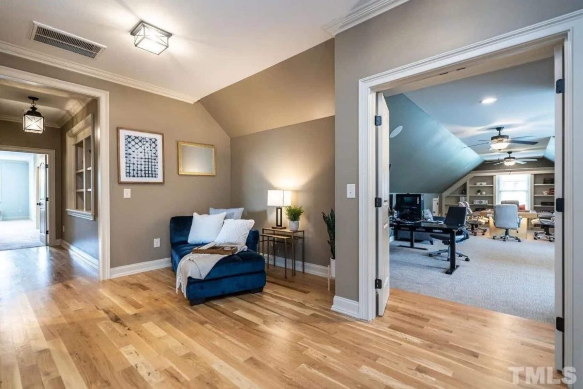 Custom house Blueprint with 4 Beds, 4.5 Baths, Open Floor Plan Designs