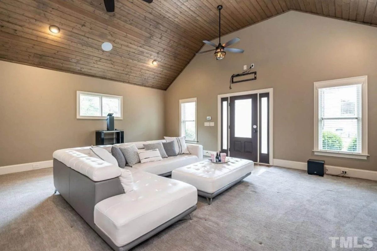 Custom house Blueprint with 4 Beds, 4.5 Baths, Open Floor Plan Designs