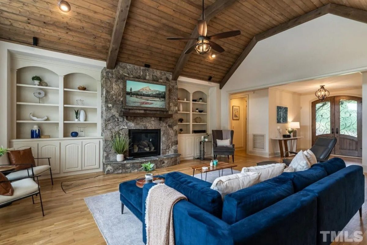 Custom house Blueprint with 4 Beds, 4.5 Baths, Open Floor Plan Designs