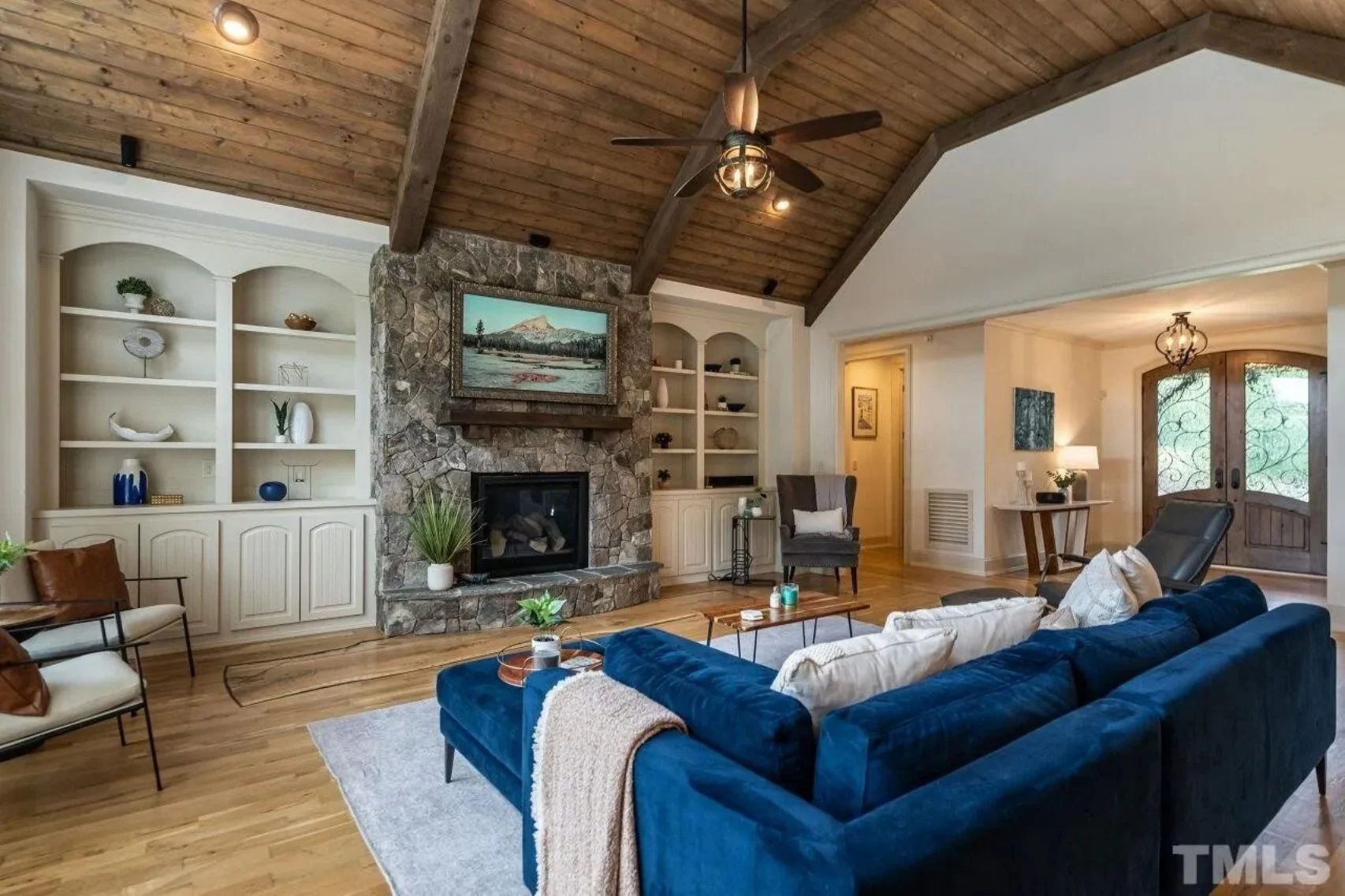Custom house Blueprint with 4 Beds, 4.5 Baths, Open Floor Plan Designs