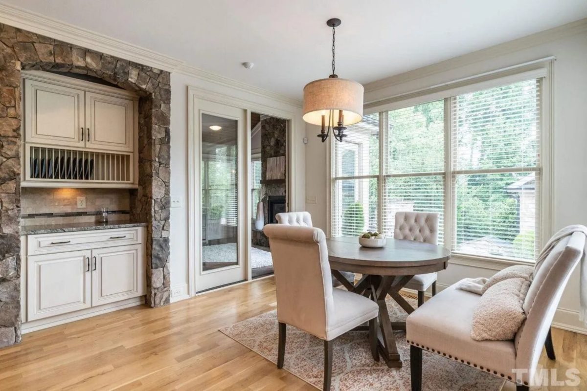 Custom house Blueprint with 4 Beds, 4.5 Baths, Open Floor Plan Designs