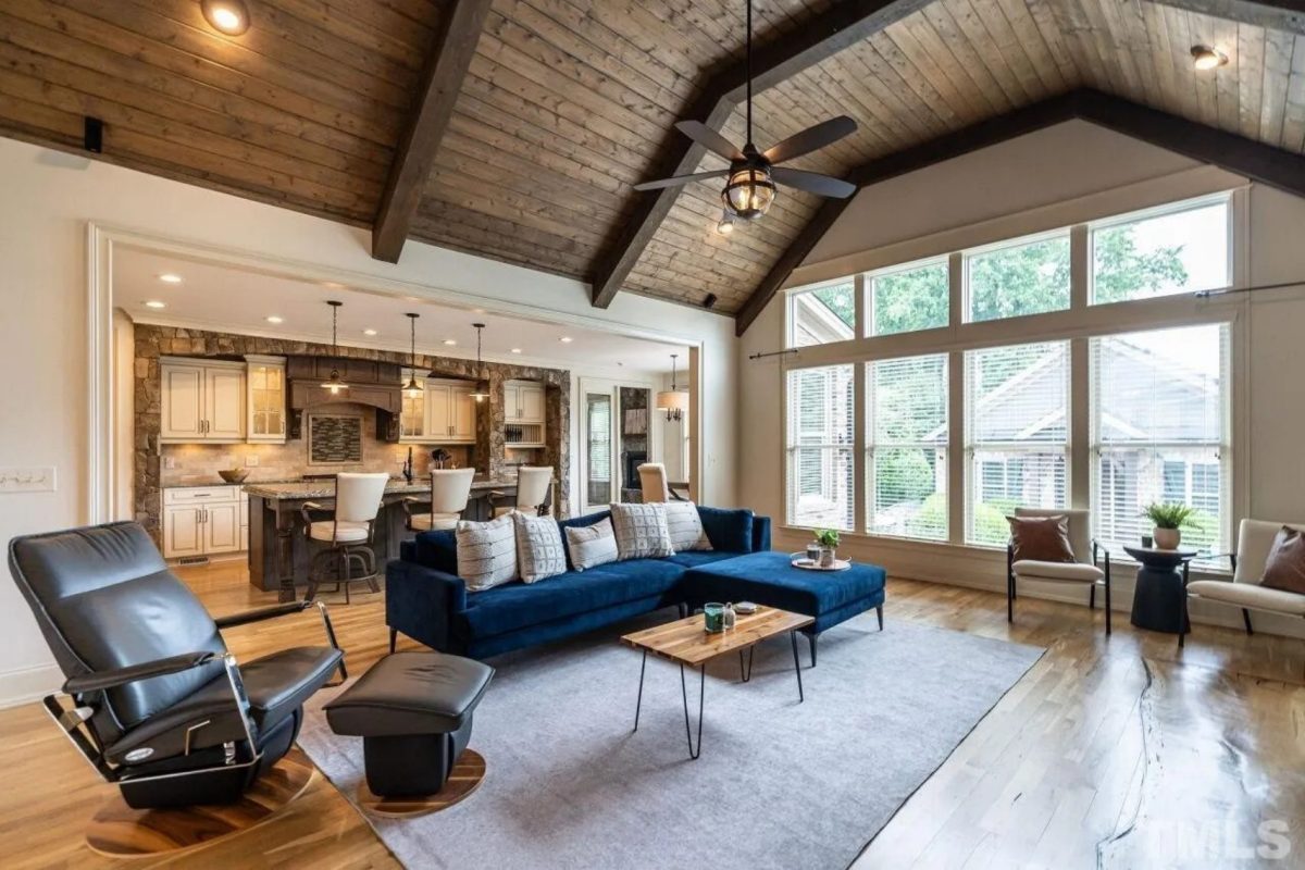 Custom house Blueprint with 4 Beds, 4.5 Baths, Open Floor Plan Designs