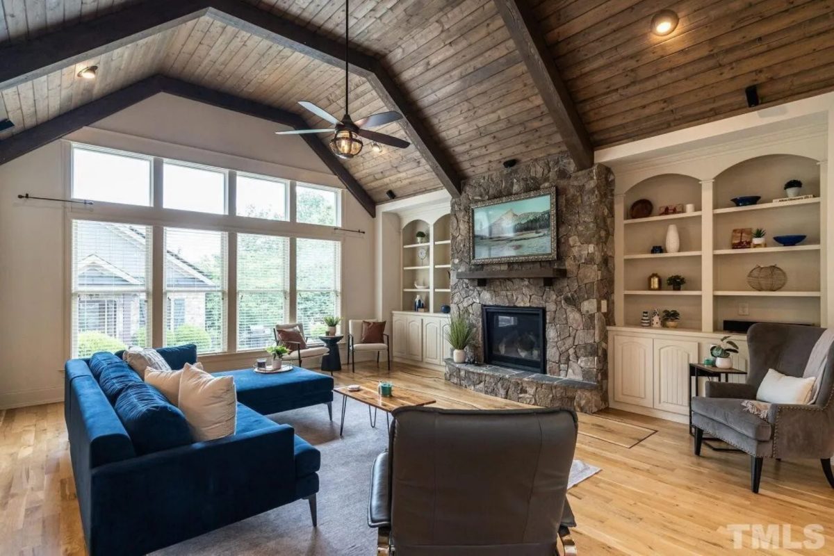 Custom house Blueprint with 4 Beds, 4.5 Baths, Open Floor Plan Designs