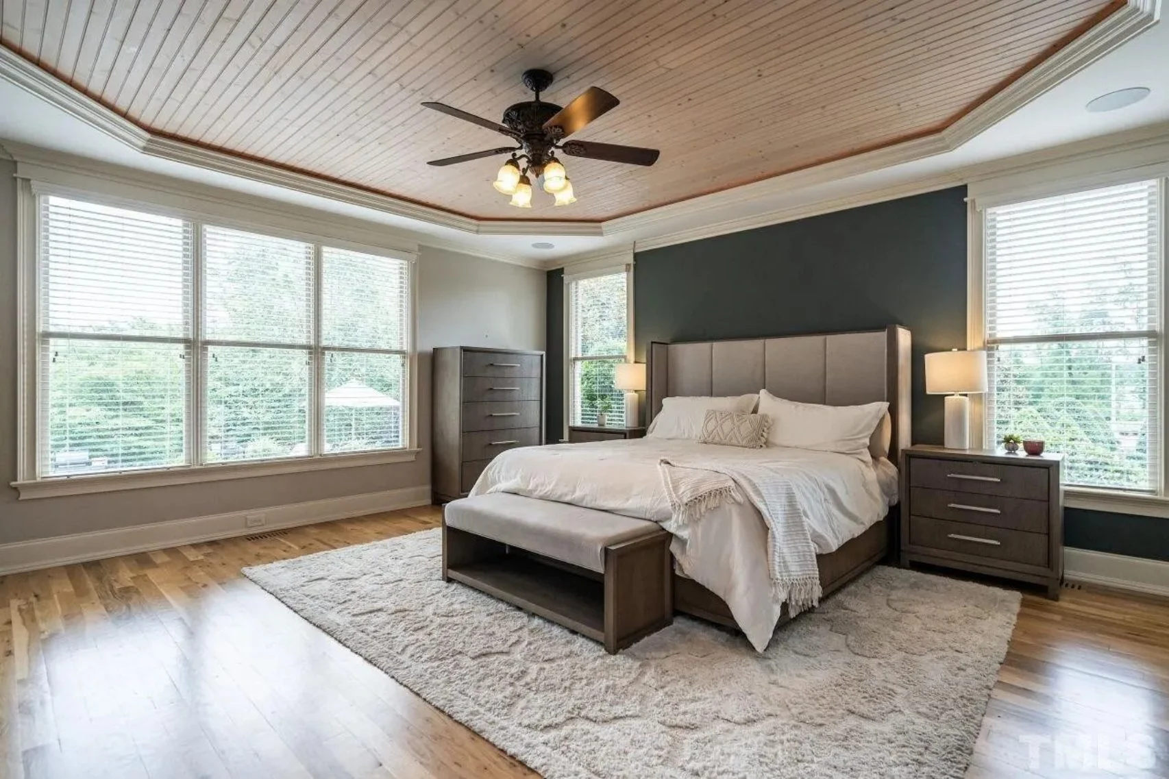 Custom house Blueprint with 4 Beds, 4.5 Baths, Open Floor Plan Designs