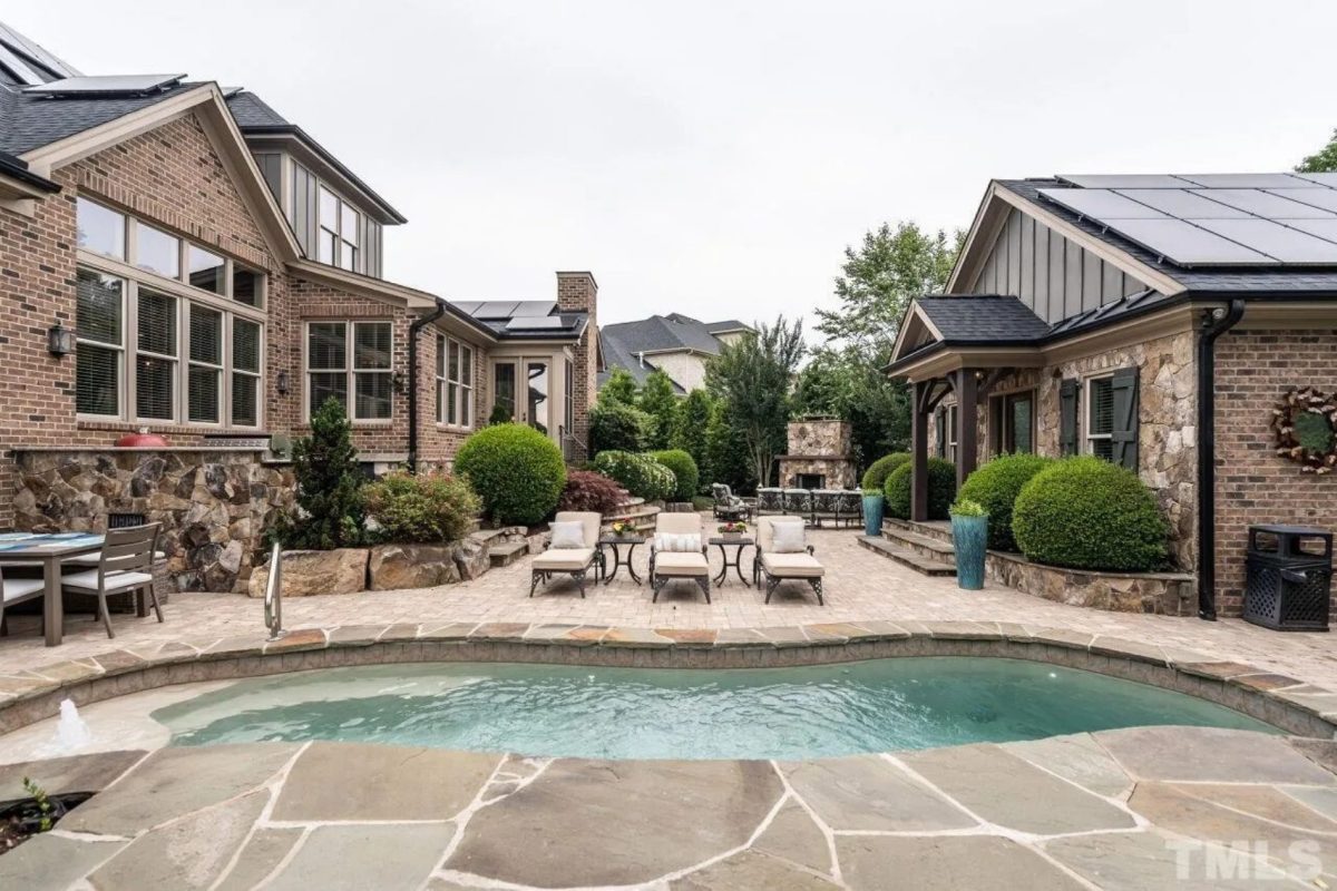 Custom house Blueprint with 4 Beds, 4.5 Baths, Open Floor Plan Designs