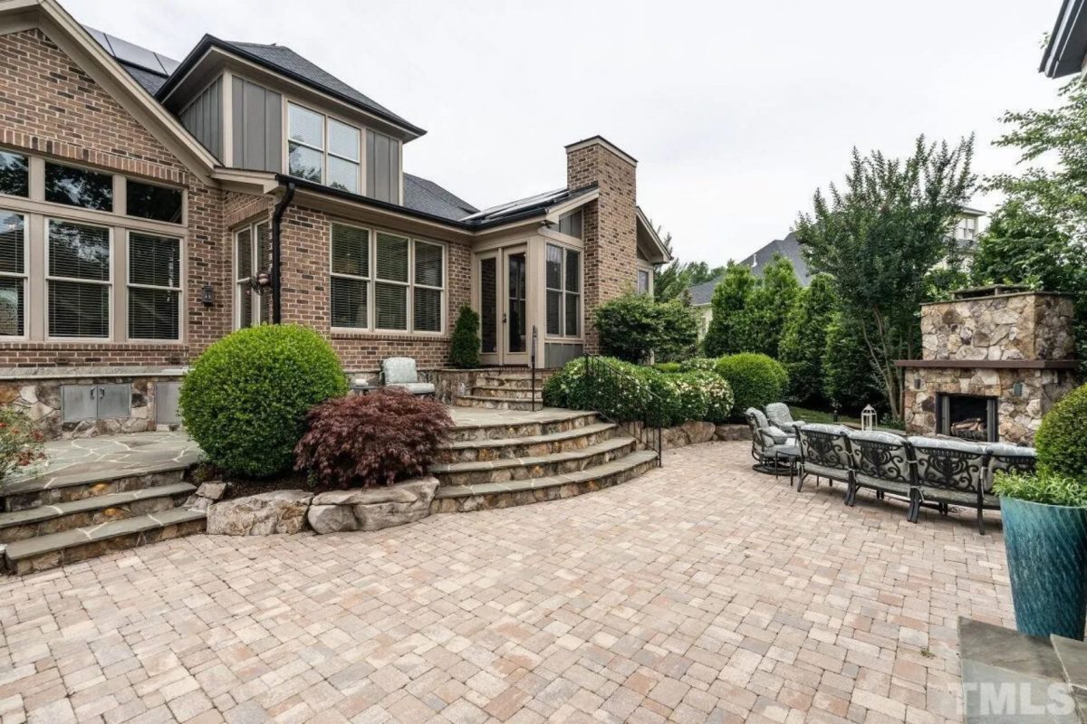 Custom house Blueprint with 4 Beds, 4.5 Baths, Open Floor Plan Designs