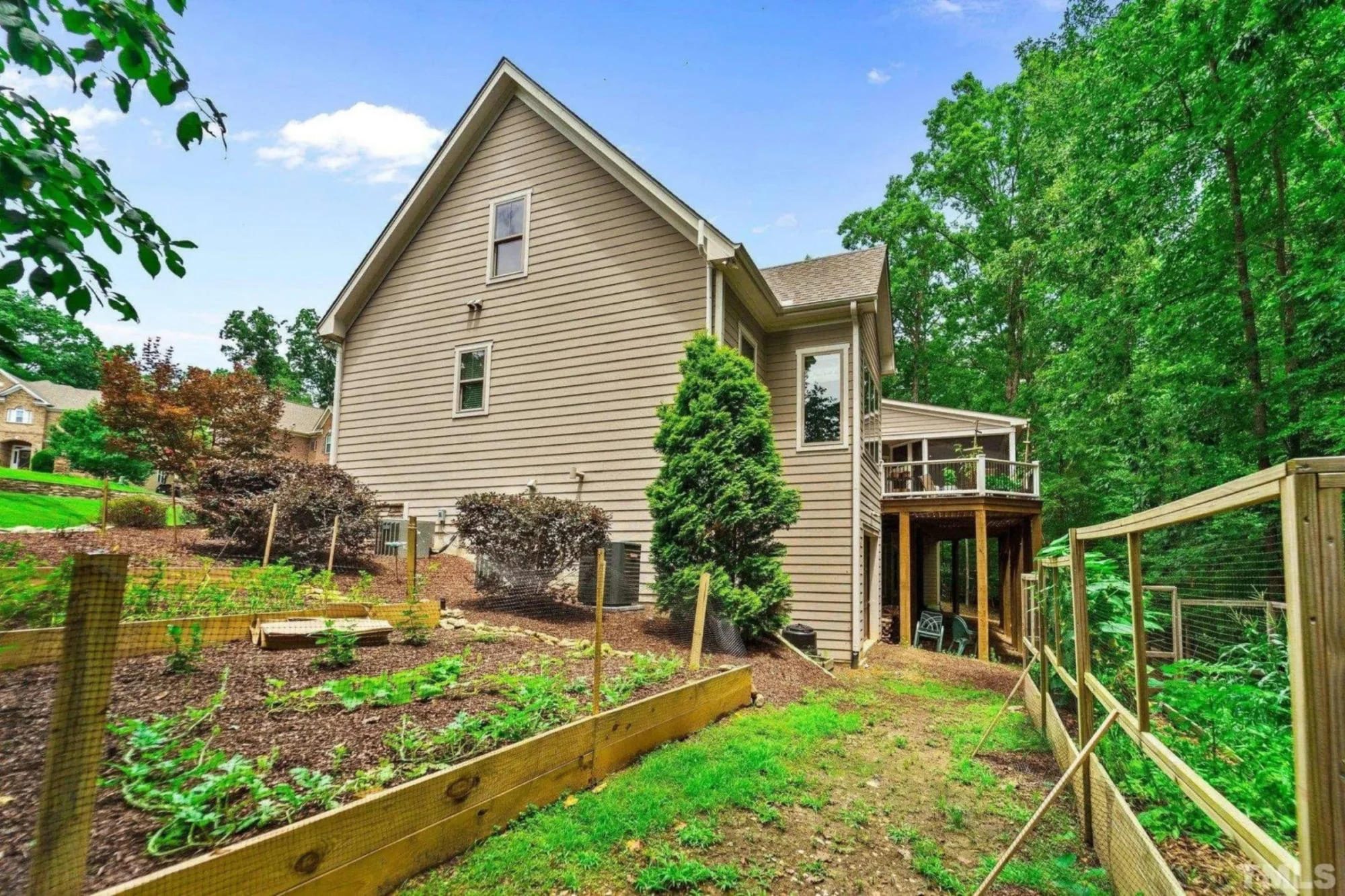 Stunning Craftsman house Design with 3 Floors and CAD Plan