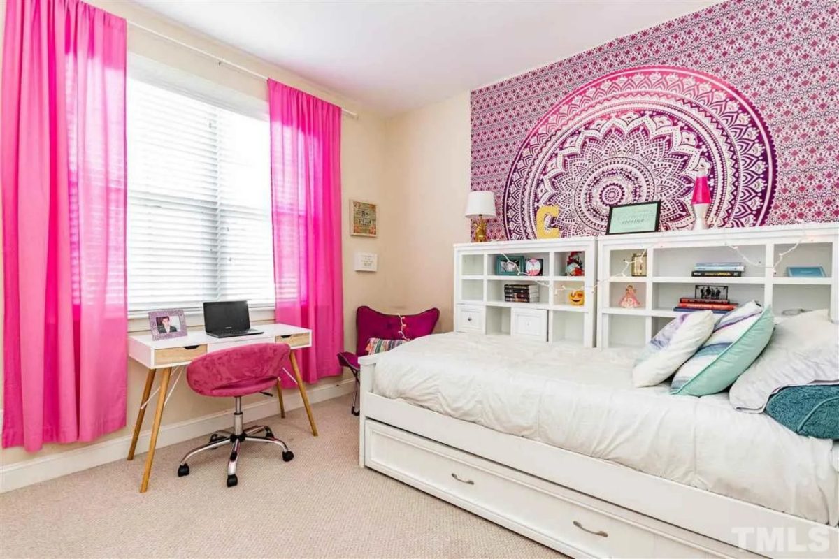 Modern house Floor Plan with CAD Designs & Blueprint Features