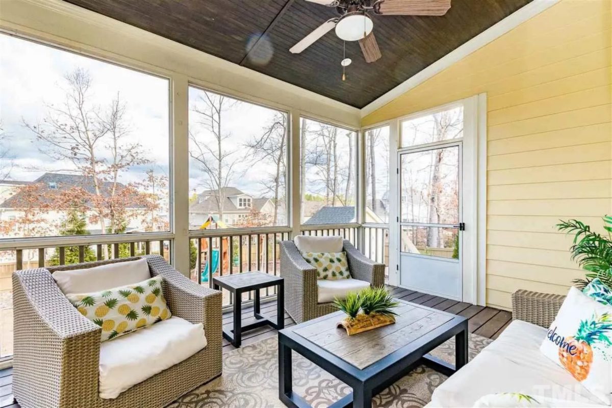 Modern house Floor Plan with CAD Designs & Blueprint Features