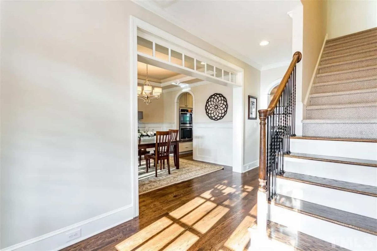 Modern house Floor Plan with CAD Designs & Blueprint Features