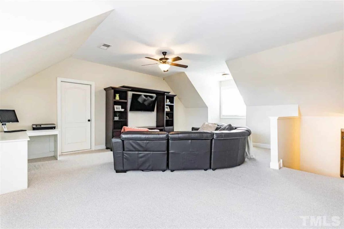 Modern house Floor Plan with CAD Designs & Blueprint Features