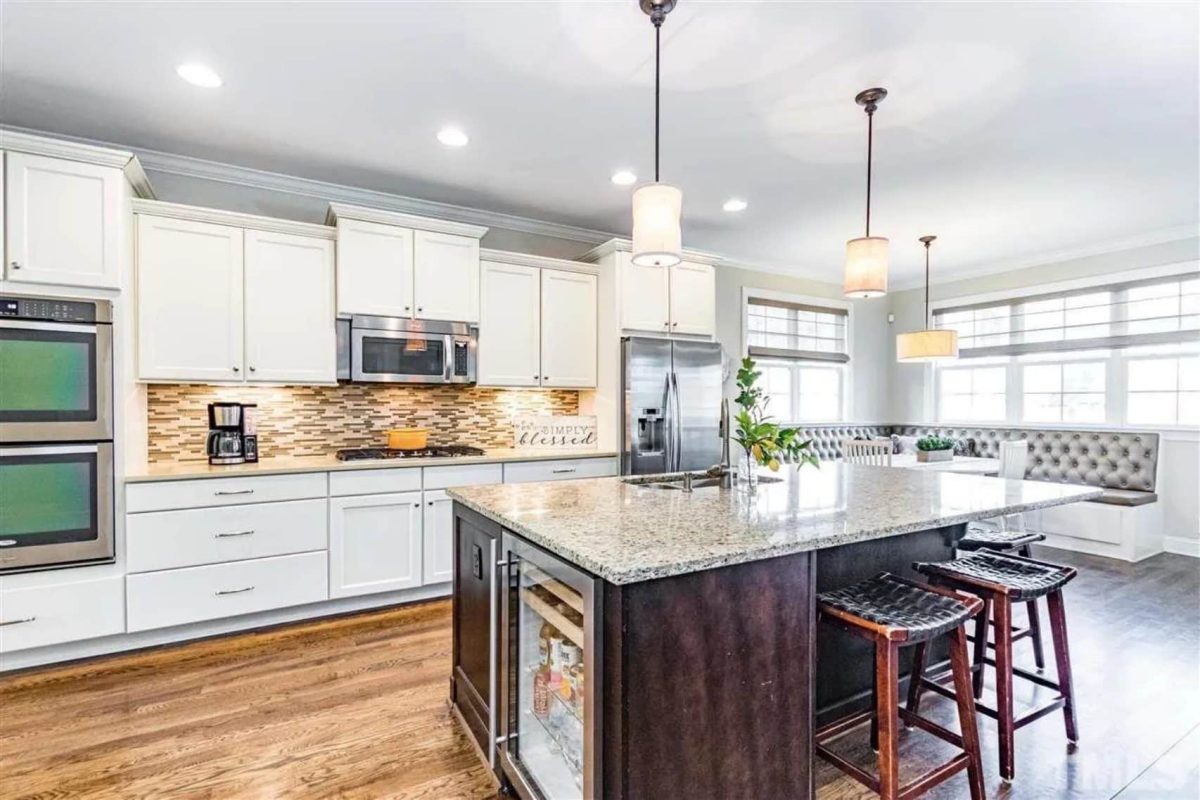 Modern house Floor Plan with CAD Designs & Blueprint Features