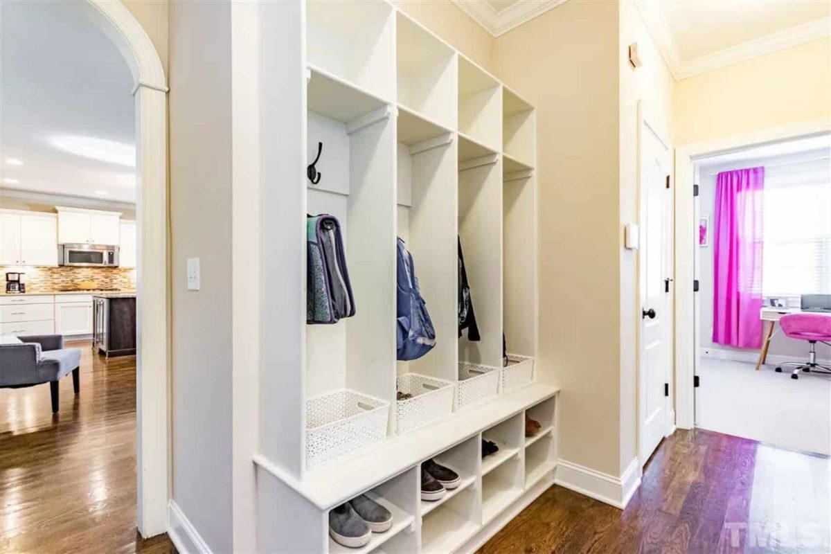 Modern house Floor Plan with CAD Designs & Blueprint Features