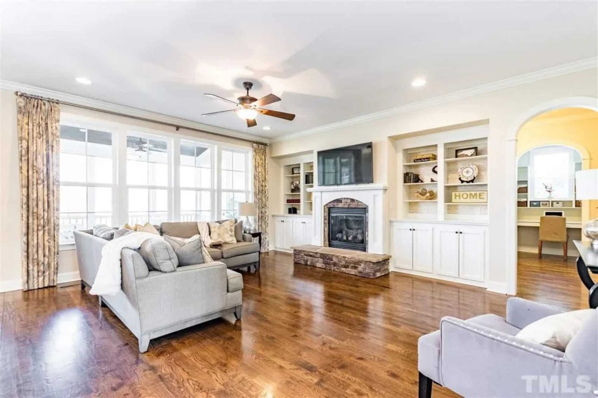 Modern house Floor Plan with CAD Designs & Blueprint Features