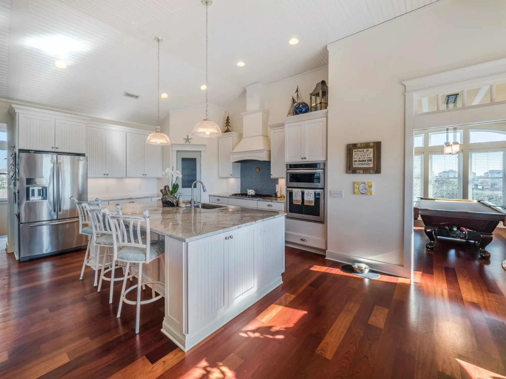 Elegant Coastal house Design