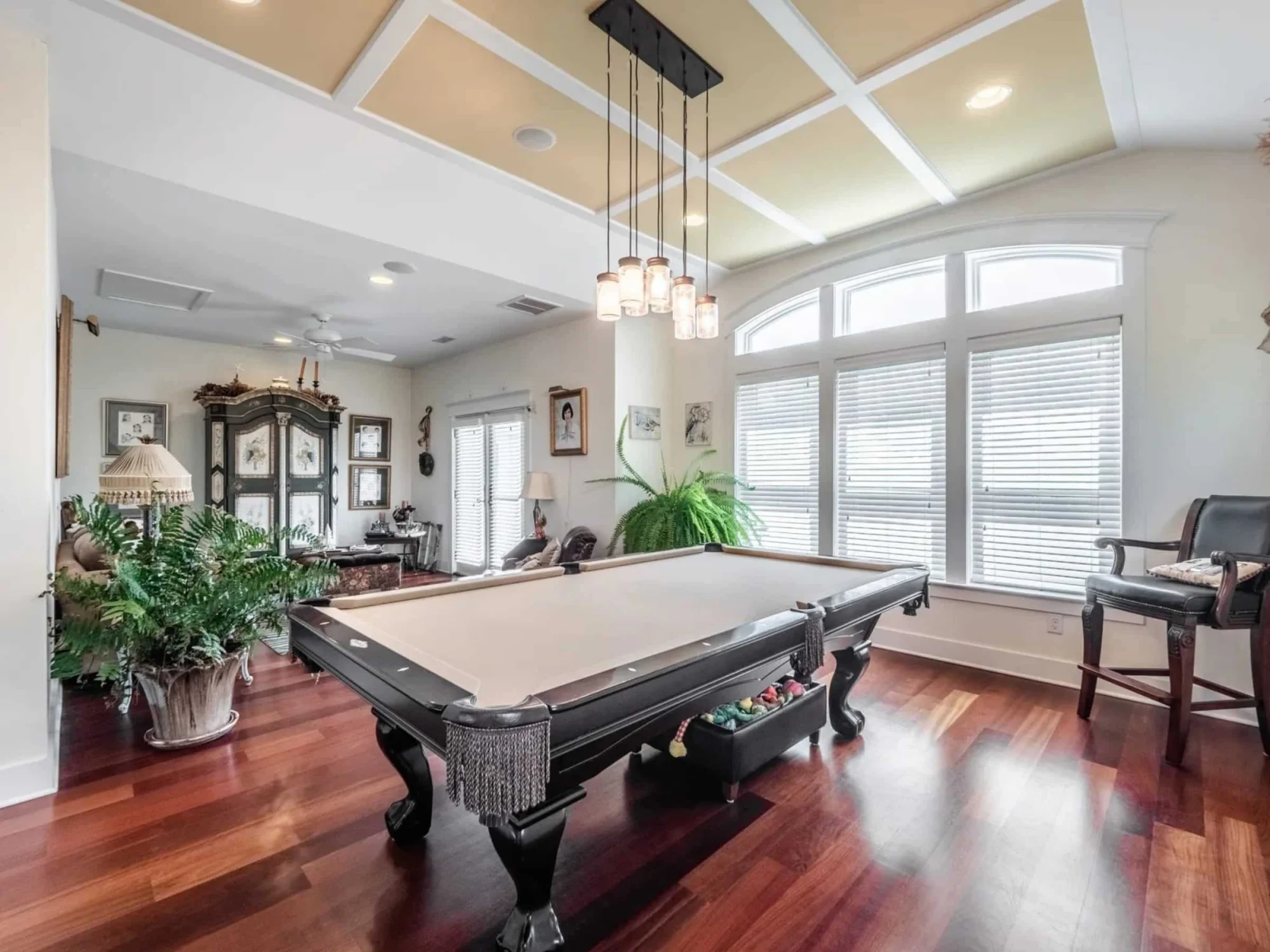 Elegant Coastal house Design